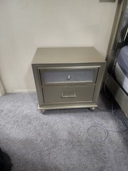 5 pc Queen Bedroom Set