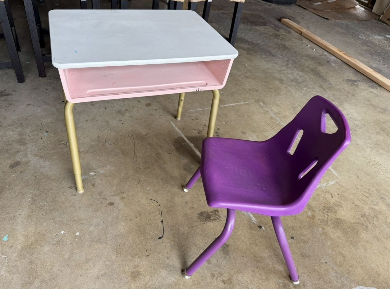 Small Kids Desk
