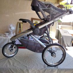 JOGGING  STROLLER