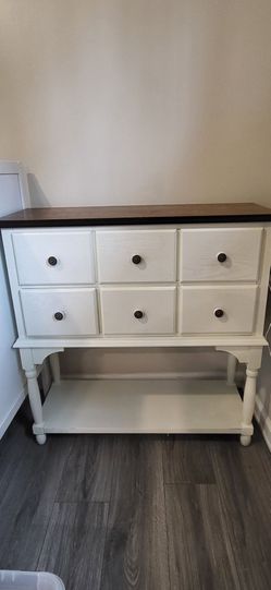 Dresser