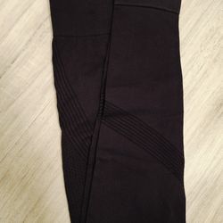 Scrunched Back Legging