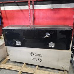 NEW EACH FOR SALE 48" LONG UNDER TRUCK TOOL BOX DIAMOND ALUMINUM COMES WITH 2 SET KEYS BRAND NEW FOR ANY QUESTION TEXT ME PLEASE SE HABLA ESPAÑOL THAN