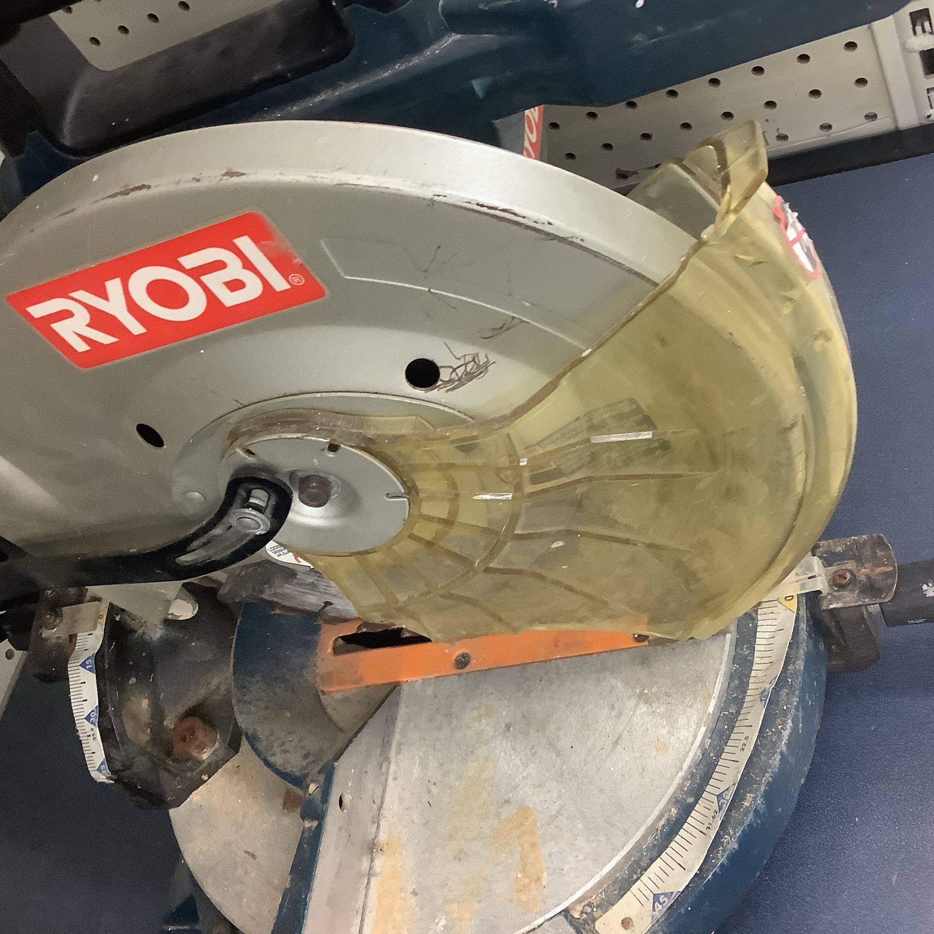 Ryobi saw 
