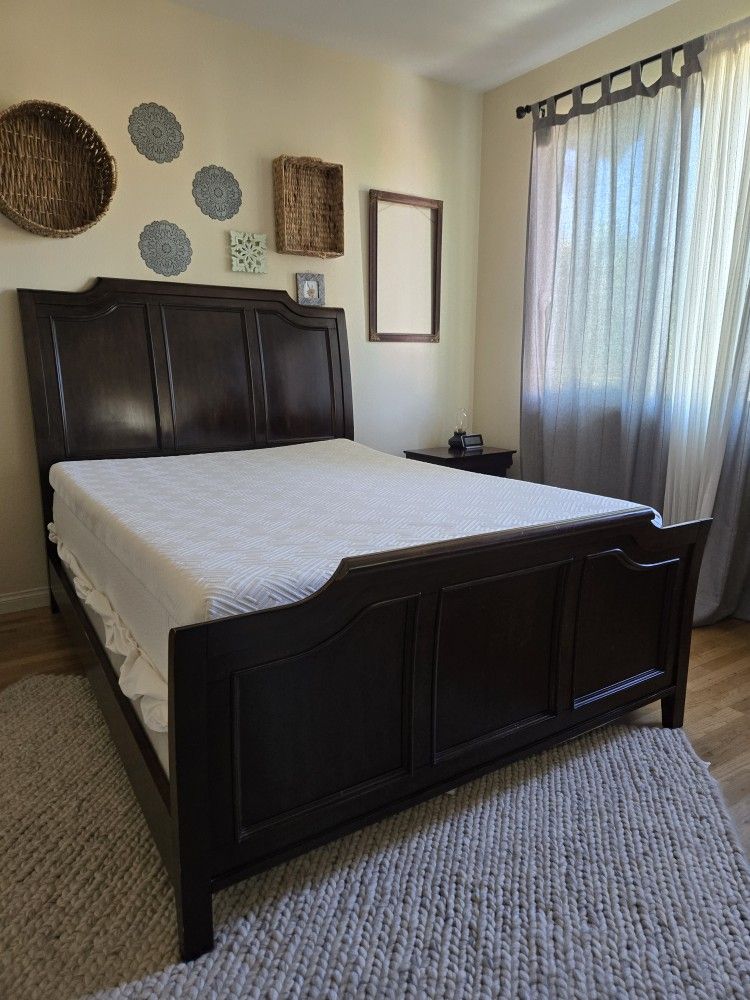 Bed Queen Size Frame