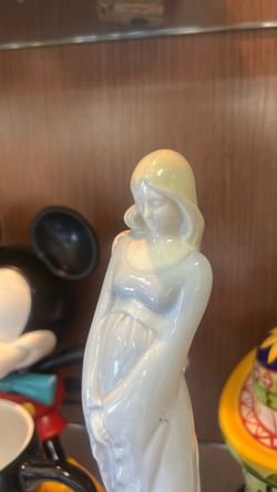 Ceramic Female Figurine "Cherish Your Dreams"