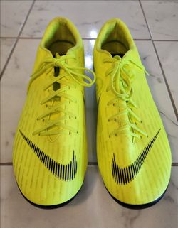 Nike Mercurial Vapor 12 Pro FG soccer cleats size 10 Men's