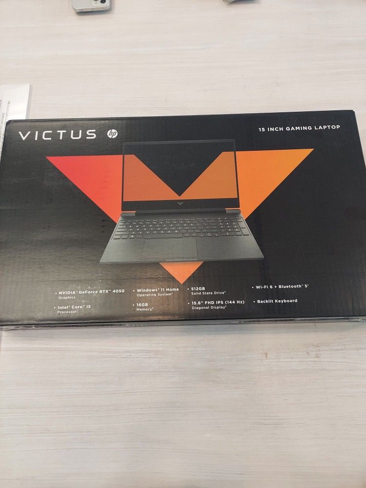 Hp Victus 15.6 Inch AMD Ryzen 5 8gb Ddr 5 Memory AMD Radeon RX 6550M 512GB SSD Brand New - 5 Dollars Down No Credit Needed!