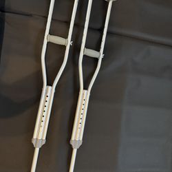 Crutches 