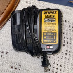 Dewalt tool charger 