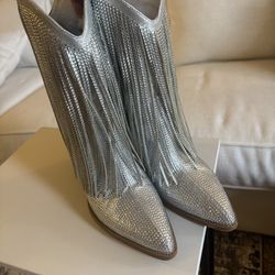 Silver Rhinestone Fringe Cowboy Boots Women’s Size 6- Only worn 1 time!