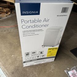 Insignia 8000 BTU Air Conditioner
