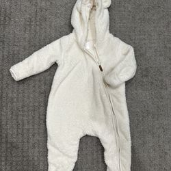 H&M 4-6 Months Warm Baby Jumpsuit With Zipper 