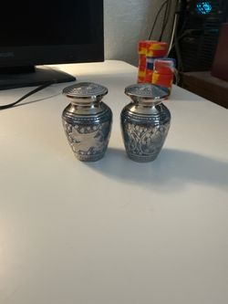 2 small urns (2.5” tall)