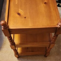 Elegant Oak Wood Three-Tier End Table - Functional & Stylish! $40 OBO