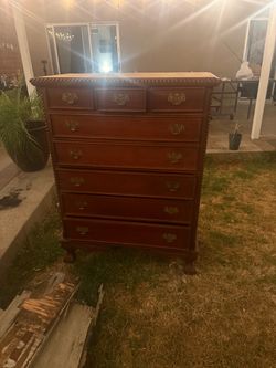 Project dresser with amazing potential