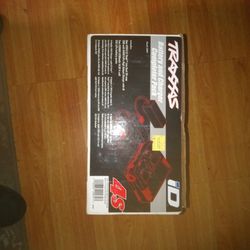 TRAXXAS Dual Battery Charger & 2 Batteries  For Xmaxx