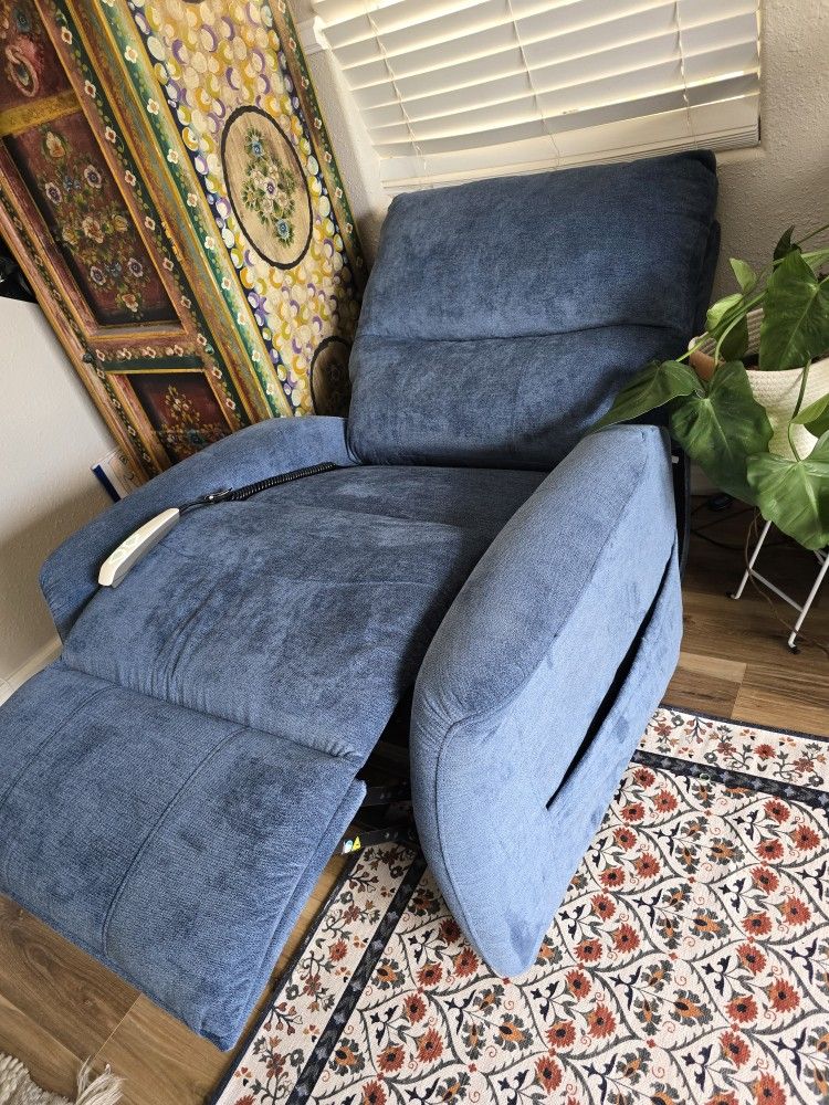 Mega Motion Recliner / Lift Chair