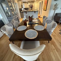 Dining table + 6 Chairs