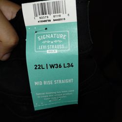 Signature Levi Strauss Mid Rise Straight Jeans
