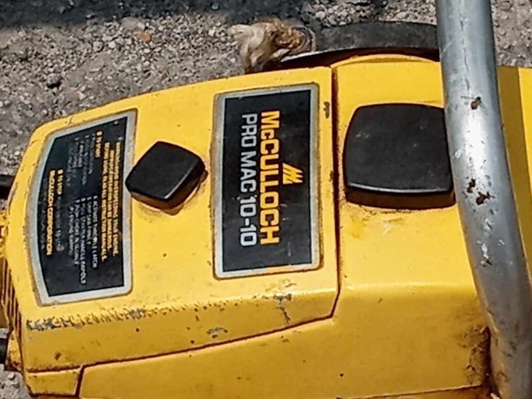 McCulloch Pro Mac 10-10 Chainsaw .