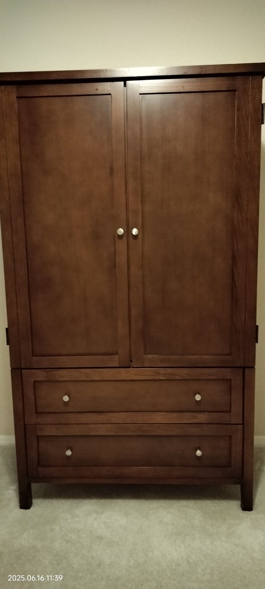 Armoire
