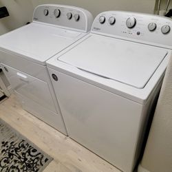 Just Like New!!! Top Of The Line!!! Whirlpool, 12 Cycle, Washer and Matching Whirlpool, Steam, Gas Dryer!!! Matching Set!!! Must See To Appreciate!!!