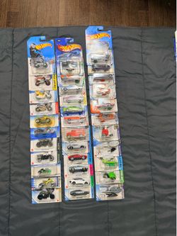 Hot Wheels Lot : Random (32 Total)