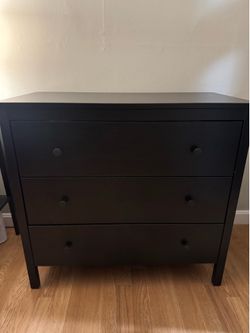 QUEEN BEDROOM SET ONLY $75 – NEED GONE TODAY 🚨