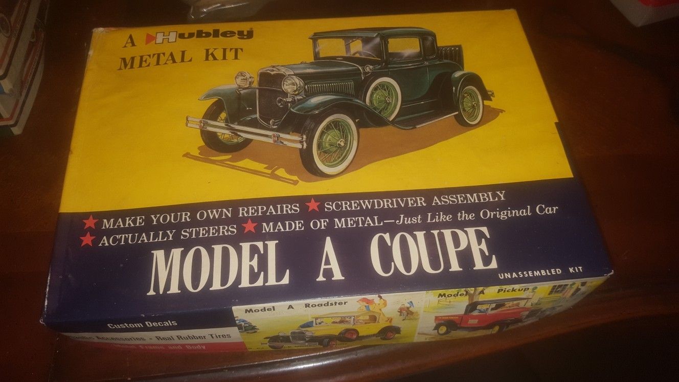 1960 Hubley Metal Car Kit