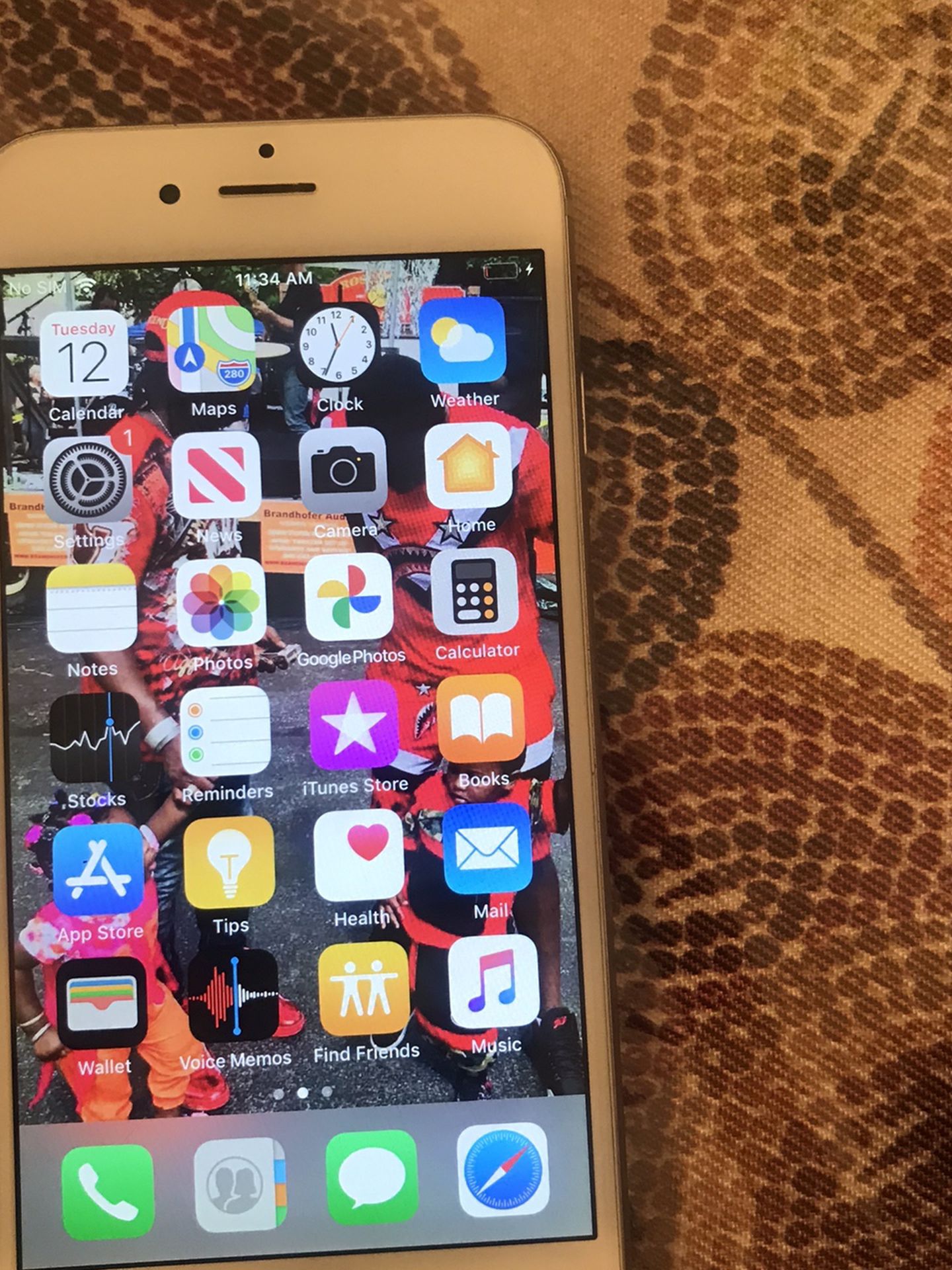 iPhone 6s in very good condition