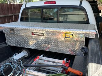 Caja de herramientas con llave
