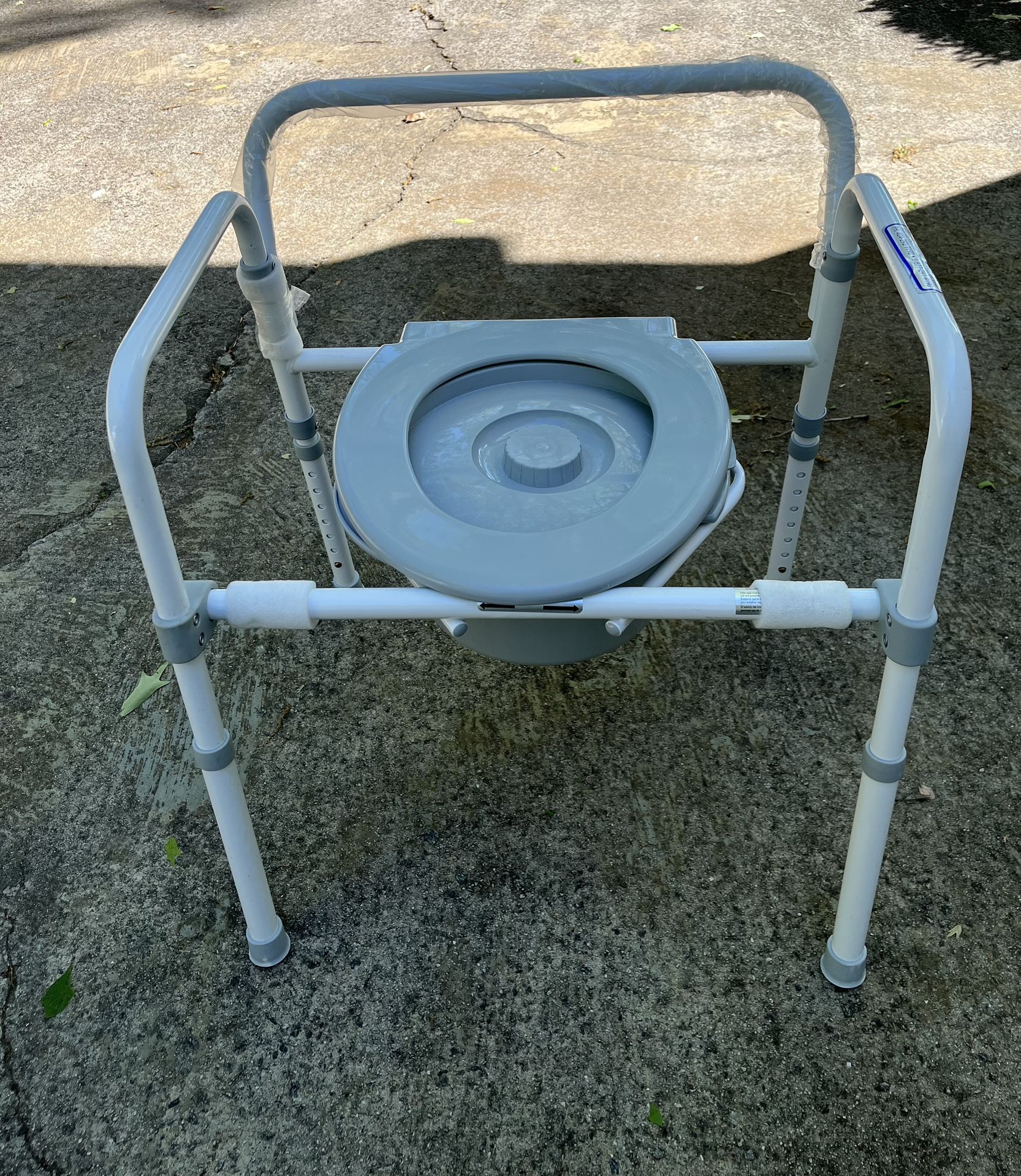 NEW! Commode