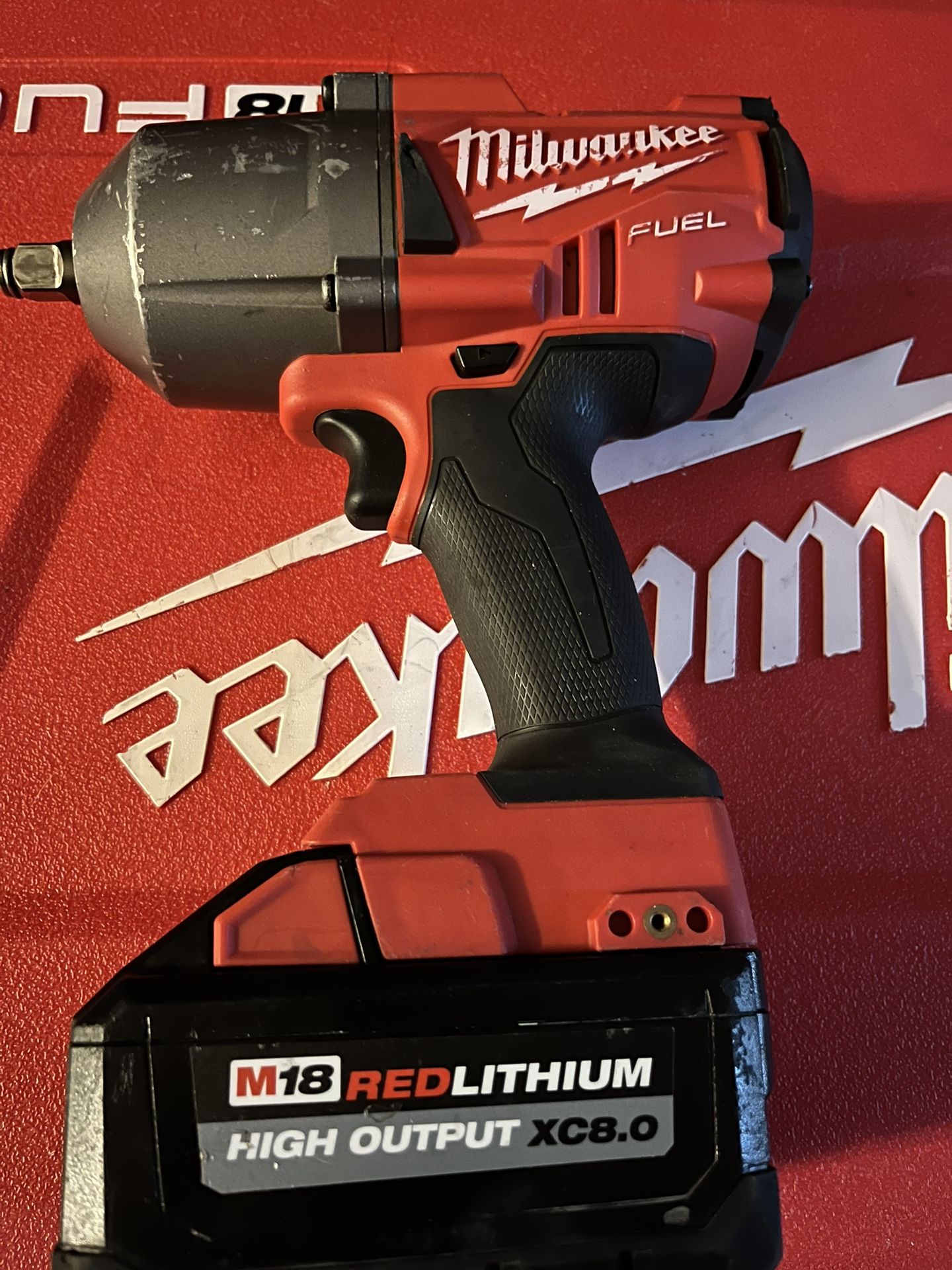 Milwaukee 2767-20 1/2 Square Ring Impact Wrench W/M 18 High Output XC8.0 BATTERY NO CHARGER