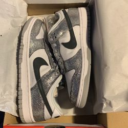 Nike Dunk Golden Gals 