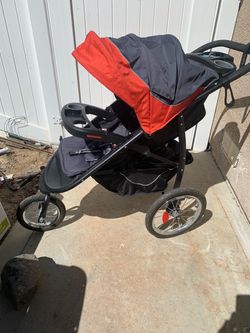 Three-Wheel Jogging Stroller Red and Black