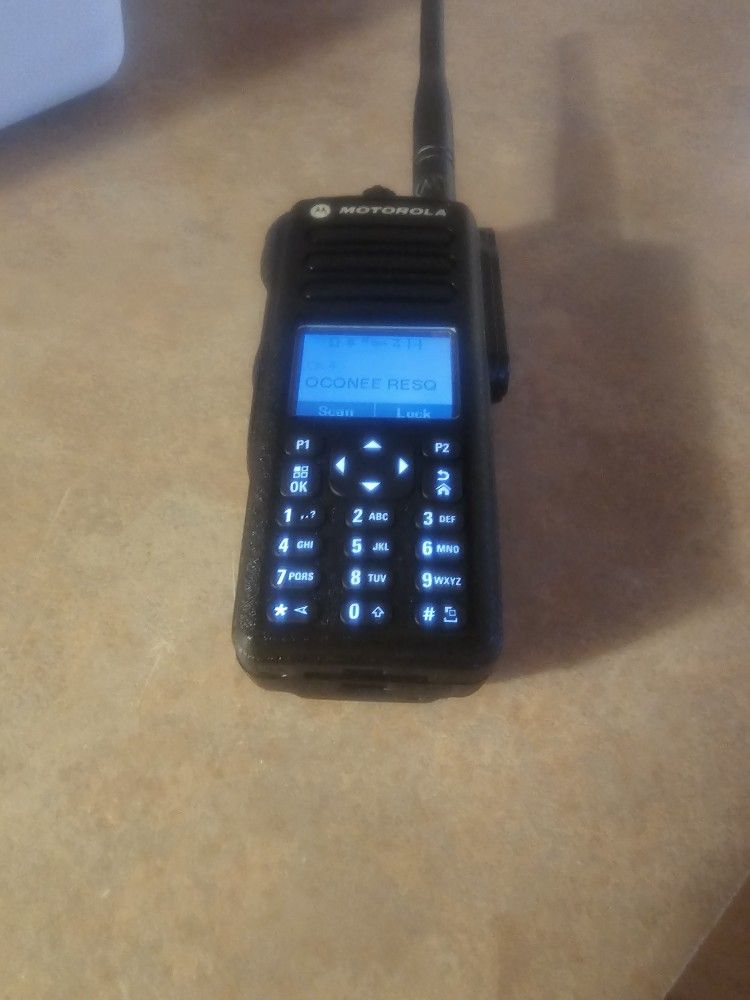 Xpr7550e Vhf Programmed Has 3 Batteries Asking 400 Not A Cheap Radio