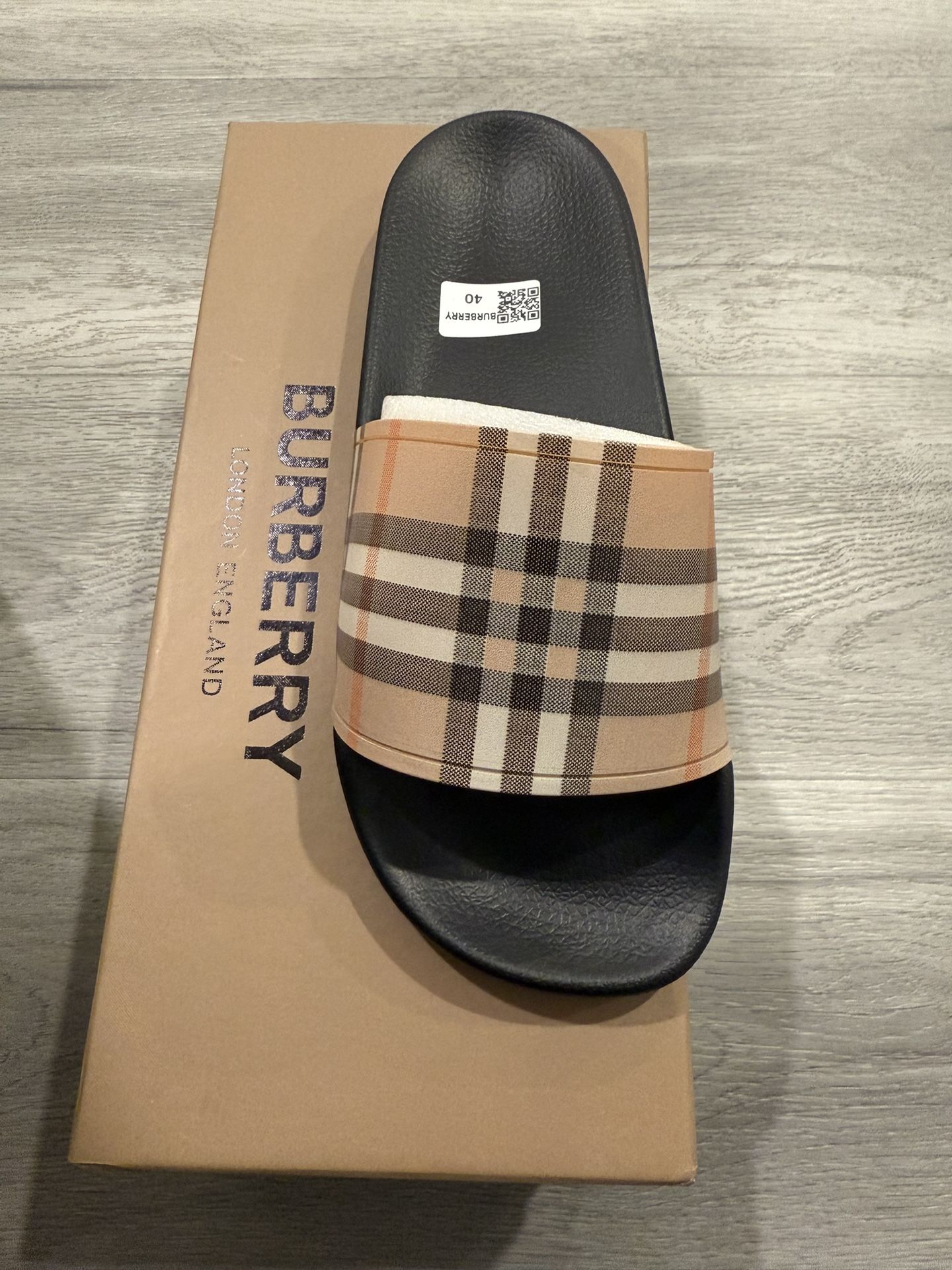 Burberry Slides Size 40 And 41
