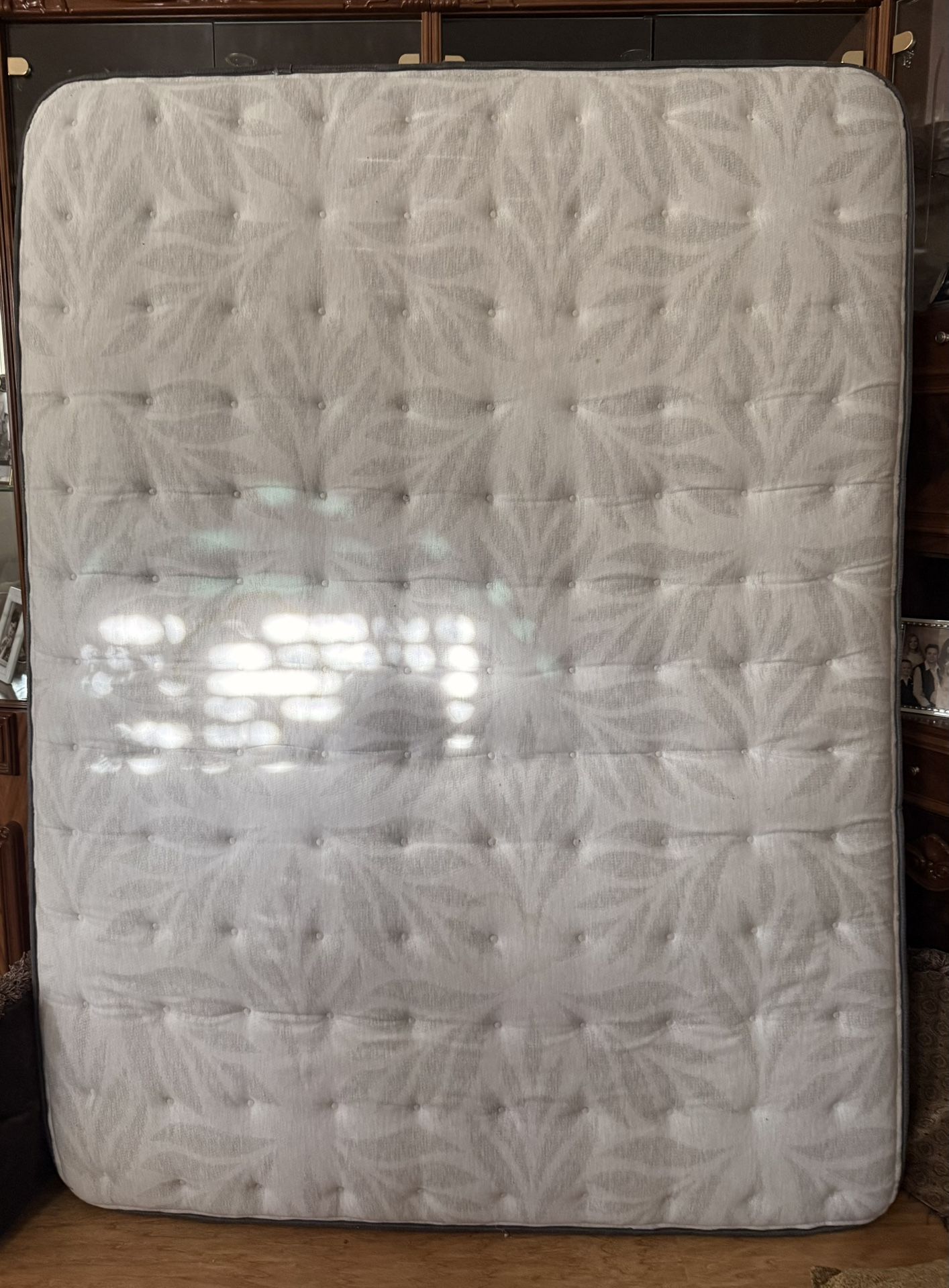 Sealy Posturepedic Summer Rose 12" Medium Mattress- Queen