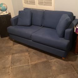 Couch With Pull out Bed