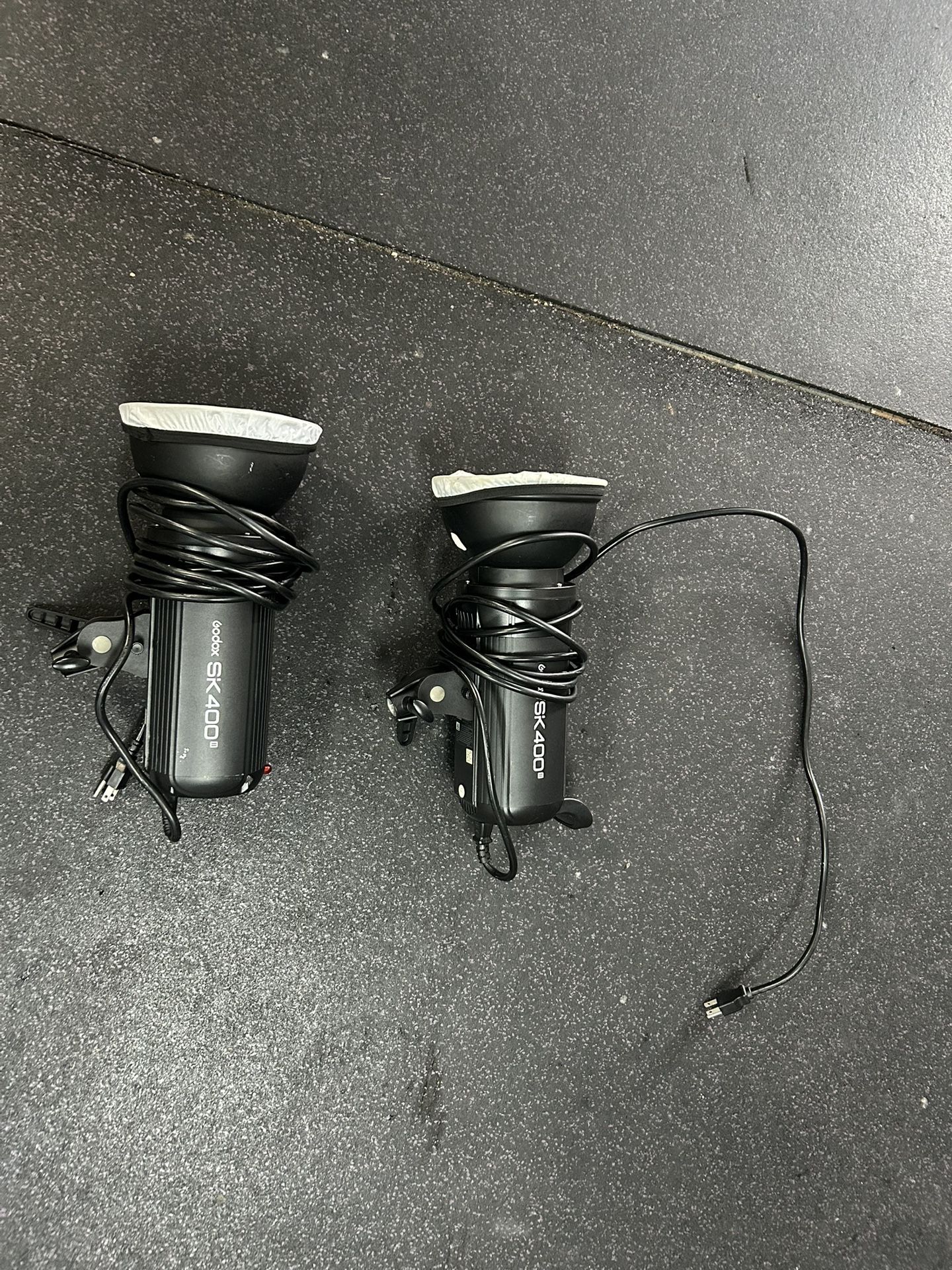2 Godox SK-400 Strobe Lights
