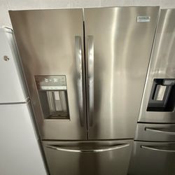 Frigidaire Refrigerator “36 ( Refrigeradores )