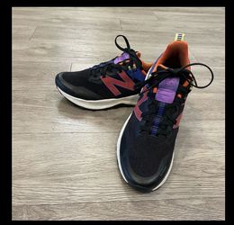 New Balance Running Sneakers Womens Size 9.5 - 10 Shoes Dynasoft Nitrel v4