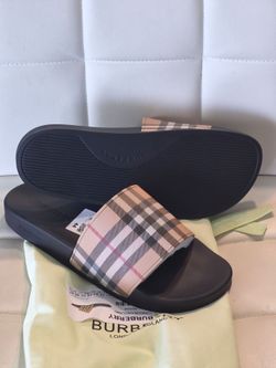 Burberry men slides