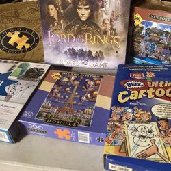 Dowdle Puzzle- Blitz Cartooning Drawing Kit - Lord Of The Rings Board Game - Pom Pom Kit 