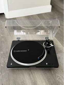 Audio-Technica AT-LP70XBT Fully Automatic Wireless Turntable