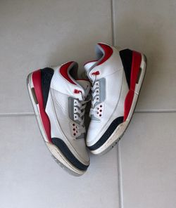 Jordan 3 fire red size 9.5
