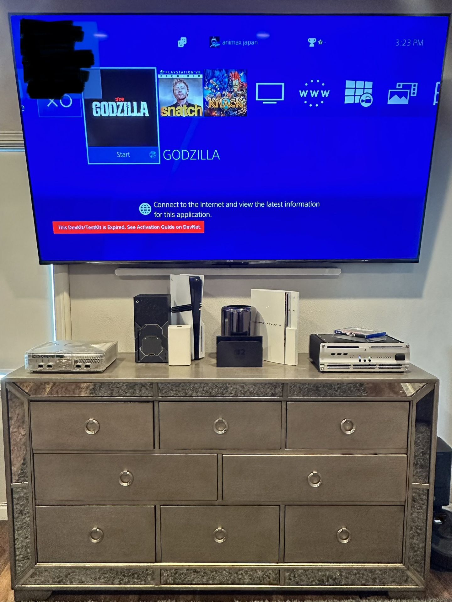 85” Hisense Smart TV Model Number 85QD7N