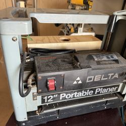 Delta 22-540 12” Planer