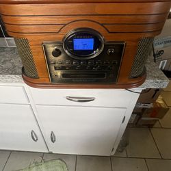 Radio, FM M cassette CD turntable combo