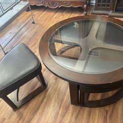 Coffee Table  Beveled Glass 4 Side out stools